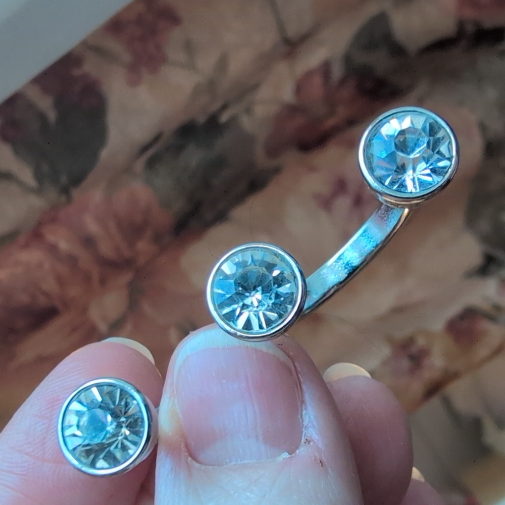 Swarovski Rihanna Floating Double Finger Ring